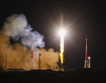 Loď Sojuz se dvěma Rusy a Američanem odstartovala k ISS