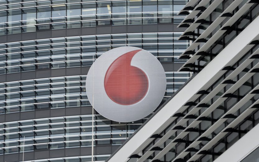 Vodafonu v posledním roce klesl zisk o desetinu na 839 milionů Kč