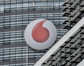 Vodafonu v posledním roce klesl zisk o desetinu na 839 milionů Kč
