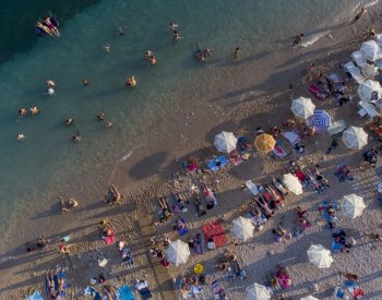 Do Chorvatska přijelo více turistů než loni, popularita mezi Čechy klesá