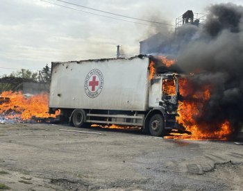 Rusko zaútočilo na loď převážející obilí a na auta Červeného kříže