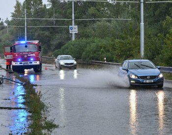 Masarykova univerzita vyklidí koleje v Brně-Komárově, hrozí tam záplavy