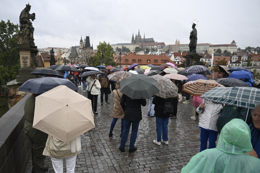 Současné silné deště jsou pro září netypické, uvedl odborník