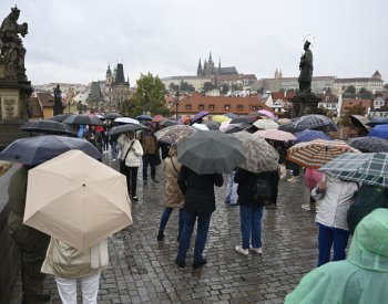Současné silné deště jsou pro září netypické, uvedl odborník