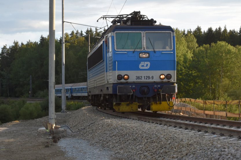 Železniční dopravci žádají lidi, aby kvůli riziku povodní zvážili cesty vlakem