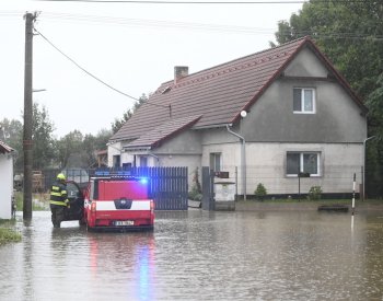 Hasiči měli od půlnoci kvůli extrémnímu počasí přes tisícovku zásahů