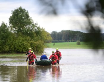 Od začátku povodní bylo evakuováno přes 10.500 lidí, uvedl šéf hasičů