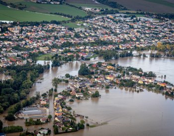 Počet míst s povodňovým stupněm klesl na 222, třetinu tvoří ohrožení