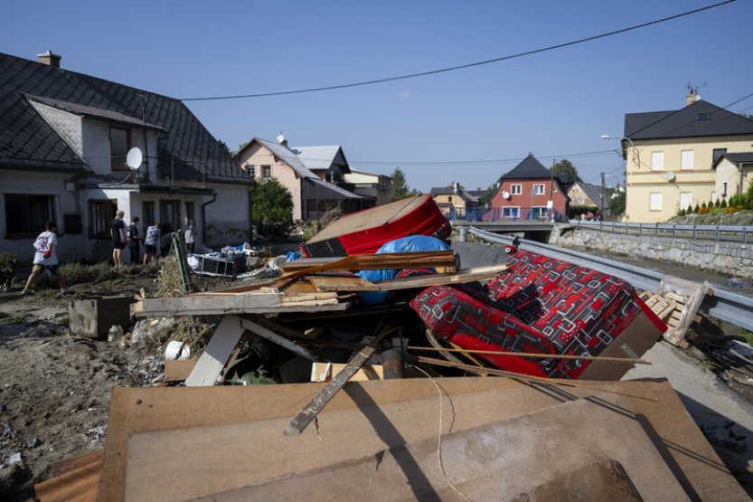 Starosta zpustošené Vápenné odhaduje škodu na půl miliardy korun
