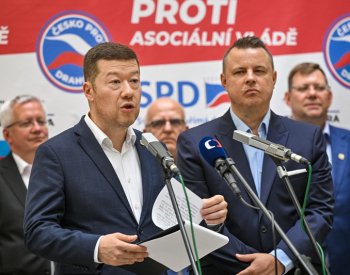 ÚS nezasáhl proti kampani SPD a dalších, nenašel procesní cestu