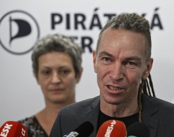 Politologové nevylučují odchod Pirátů z vlády, pnutí může být i v ODS