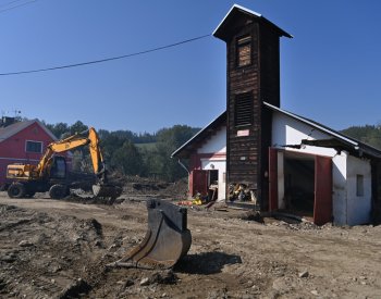 Starosta Široké Nivy: Zoufale potřebujeme pomoc armády a těžkou techniku