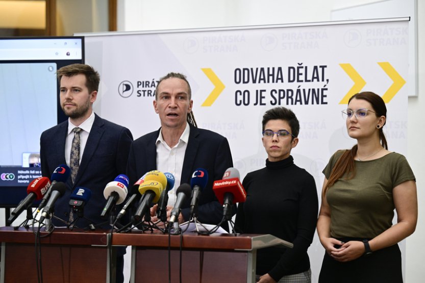 Bartoš předpokládá, že Piráti ve vládě skončí, sejde se s Rakušanem