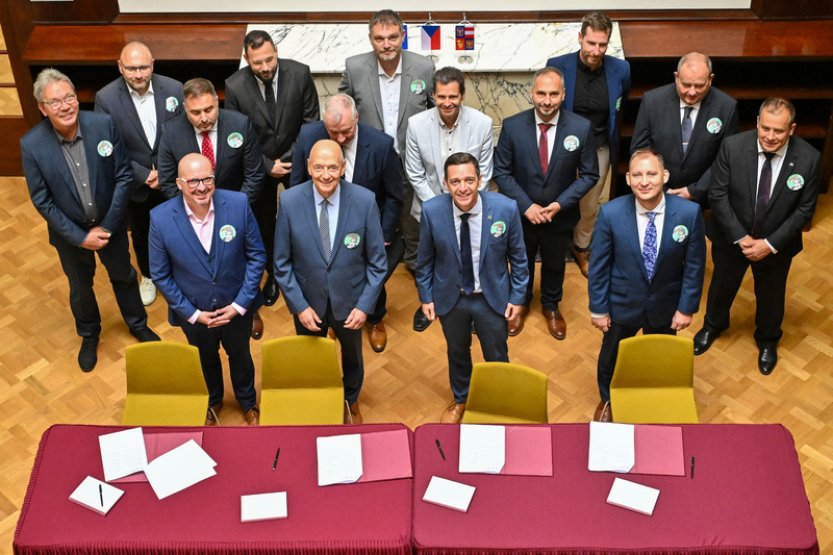 Zástupci Spolu a Starostů pro jižní Moravu podepsali v Brně koaliční smlouvu