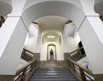 FF UK zahájí semestr, po střelbě zprovoznila všechny prostory