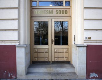 Provoz soudů ode dneška do středy omezí stávka justičního personálu