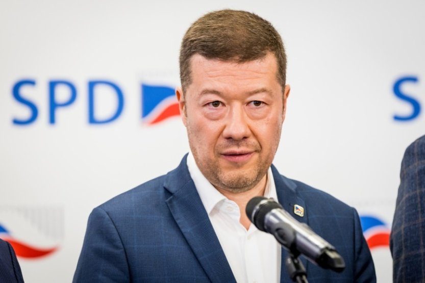 Okamura dostal za výrok vůči Bartoškovi od výboru pokutu 20 tisíc Kč