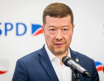 Okamura dostal za výrok vůči Bartoškovi od výboru pokutu 20 tisíc Kč
