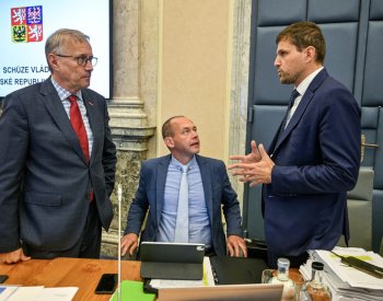 Novelu zavádějící zálohování PET lahví a plechovek vláda schválila