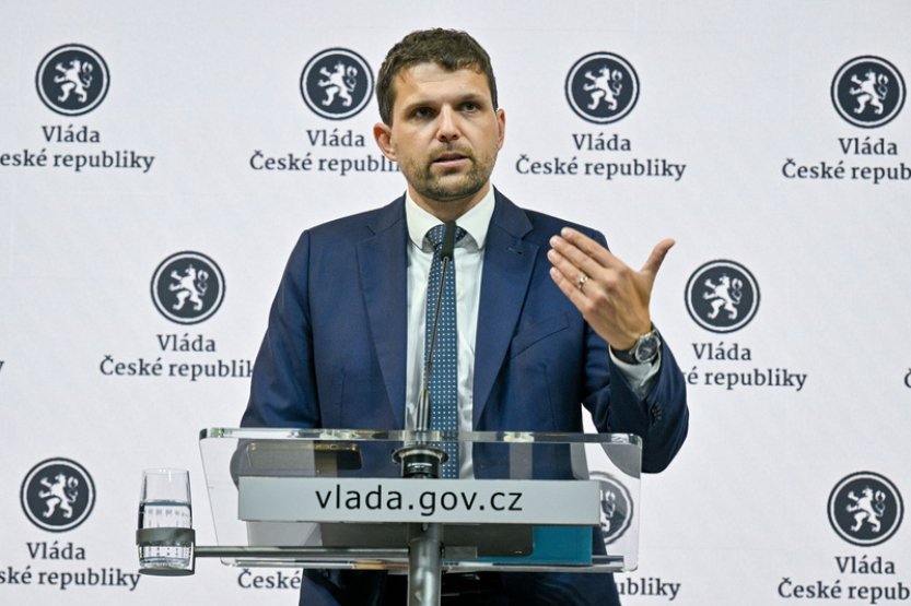 Prezident dnes na Pražském hradě přijme ministra životního prostředí Hladíka