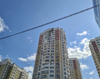 Ani psa to neprobudilo, tvrdila ruská TV o náletu dronů na Moskvu