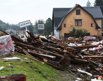 Prvních 19 obcí zasažených povodněmi dostalo od státu zhruba 136 milionů