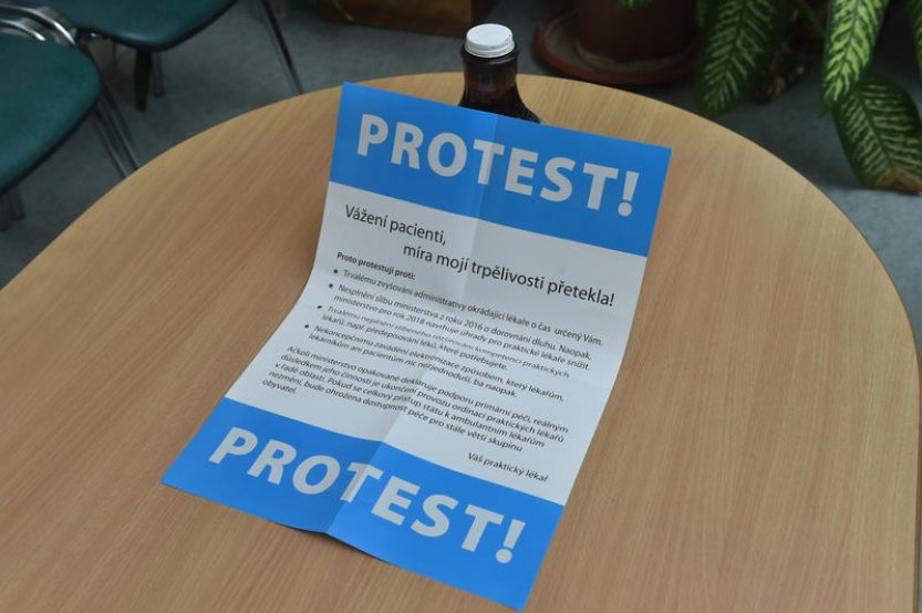 Říjnový protest lékaři ruší, MZd jim ve vyhlášce přidá peníze