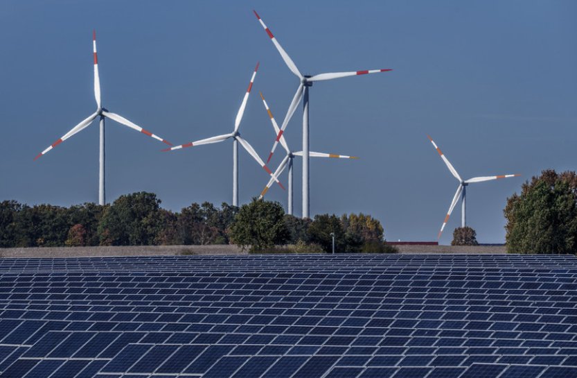 Vláda by měla rozhodnout o objemu peněz na podporu obnovitelných zdrojů