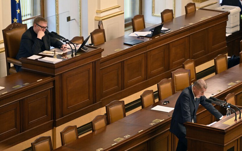 Poslanci budou pokračovat ve schvalování sporné reformy důchodů