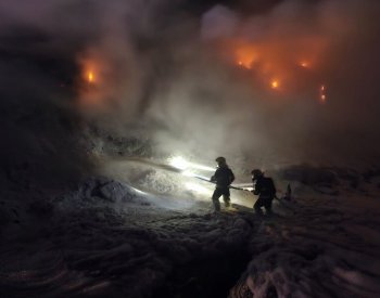 Hasiči lokalizovali požár na skládce odpadu u Litvínova