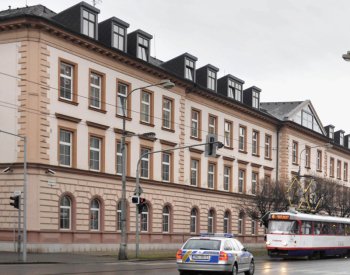 Před VS v Olomouci stane dívka kvůli schvalování střelby a přípravě vraždy