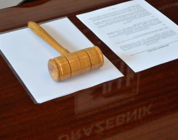 Pětitisícová bankovka byla vydražena za rekordních skoro 26 milionů Kč