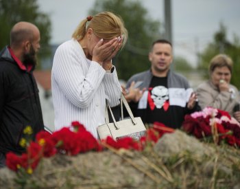 V Rusku vznikají provizorní pomníky na Prigožinovu památku