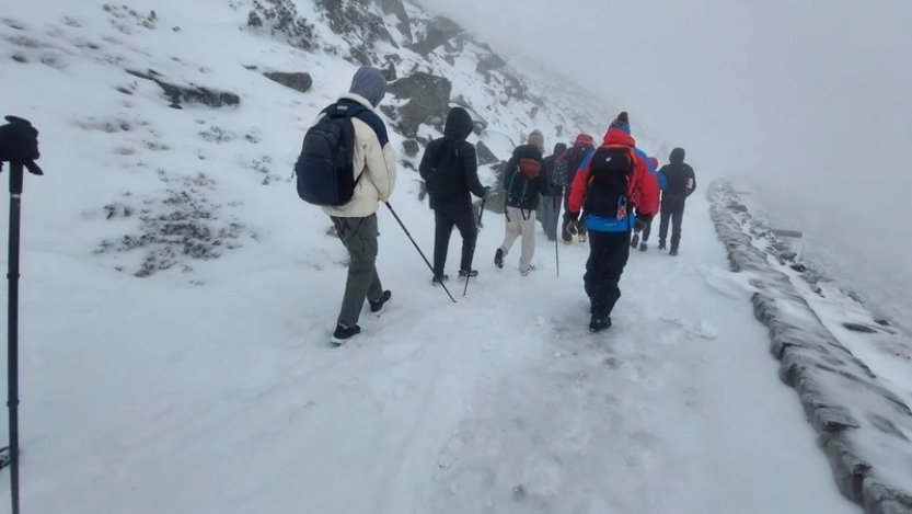 Horská služba musela zachraňovat devět turistů na Sněžce