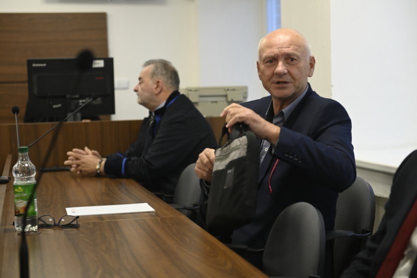 Žalobce žádá v kauze Bečva vrátit věc okresnímu soudu, nesouhlasí se zproštěním