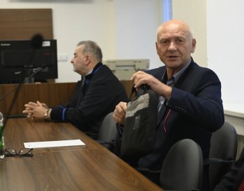 Žalobce žádá v kauze Bečva vrátit věc okresnímu soudu, nesouhlasí se zproštěním