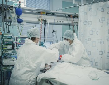 Expert: Lidí, kteří mají v ČR po covidu vážné následky, jsou zřejmě vyšší stovky