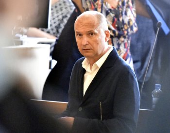 Vrchní soud v neveřejném jednání zrušil rozsudek v kauze Stoka