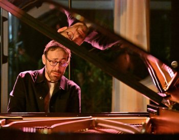 Ve skleněném pokoji brněnské vily vystoupil pianista Herman, zakončil JazzFest