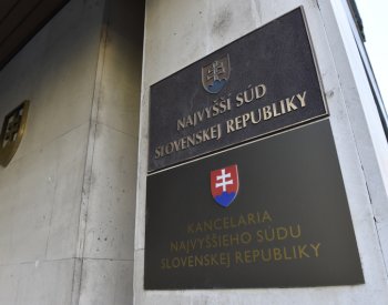 Ve sporech ohledně StB je třeba žalovat přímo stát, rozhodl slovenský soud