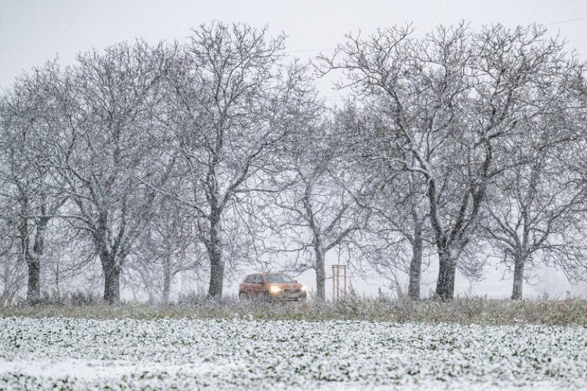 Silnice jsou dnes sjízdné, situace v dopravě se zklidnila
