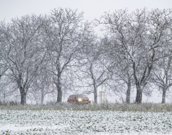 Silnice jsou dnes sjízdné, situace v dopravě se zklidnila