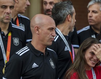 FIFA zahájila disciplinární řízení s Rubialesem kvůli líbání po finále MS