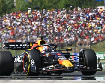 Verstappen zaútočí doma v Nizozemsku na vyrovnání rekordní série výher v F1
