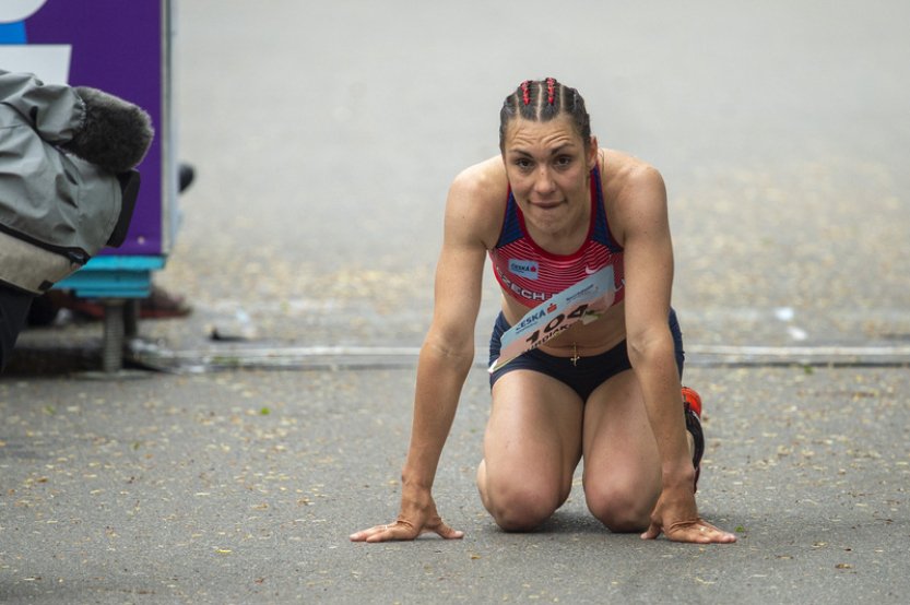 Na MS se Ďurdiaková kvalifikovala kroužením na dráze, léčila falešnou zlomeninu