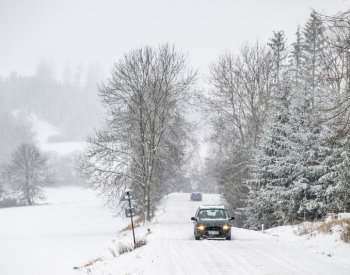 Silnice jsou kluzké, varují meteorologové, teploty ovlivňuje inverze