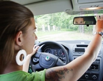 Více lidí se zdravotním omezením získá řidičský průkaz