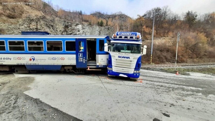 Na dráhách v Česku loni ubylo mrtvých i zraněných