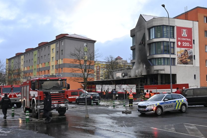 Při požáru restaurace v Mostě zemřelo šest lidí, další jsou zranění