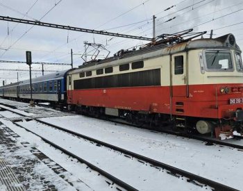 Osobní vlak vjel v Jihlavě na nádraží do cesty rychlíku, byly 67 m od sebe